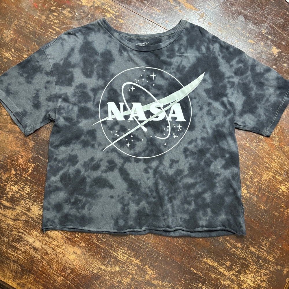American Eagle NASA Cropped T-Shirt - Picture 12 of 12